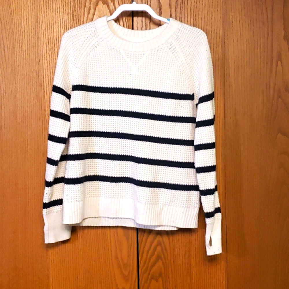 Market & Spruce Women's M White and Navy Striped Sweater